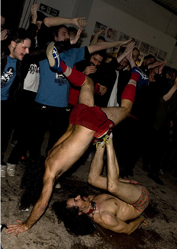 Monotonix - acrobatics